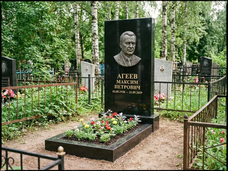 Памятник с барельефом — выполненная работа 1 в Ульяновске