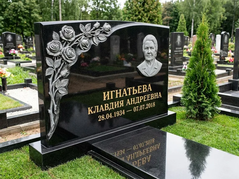 Памятник с барельефом — выполненная работа 45 в Ульяновске