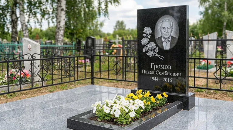 Памятник с гравировкой хризантем — выполненная работа «Громов» в Ульяновске