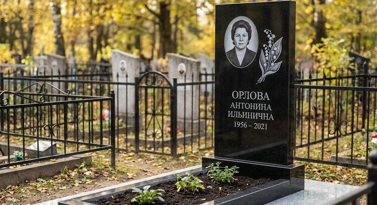 Памятник с гравировкой ландышей — выполненная работа «Орлова» в Ульяновске