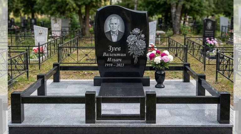 Памятник с гравировкой пионов — выполненная работа «Зуев» в Ульяновске