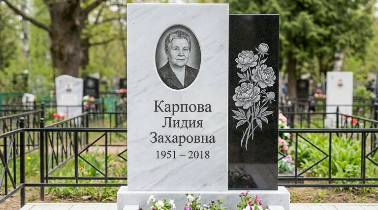 Памятник с гравировкой пионов — выполненная работа «Карпова» в Ульяновске