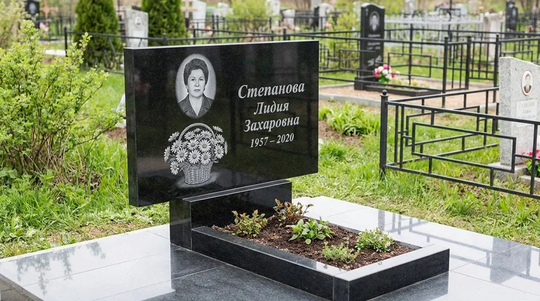 Памятник с гравировкой ромашек — выполненная работа «Степанова» в Ульяновске