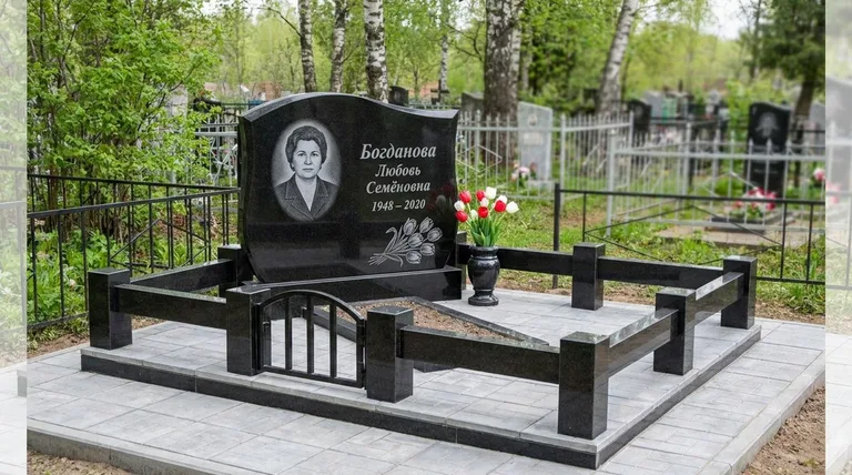 Памятник с гравировкой тюльпанов — выполненная работа «Богданова» в Ульяновске