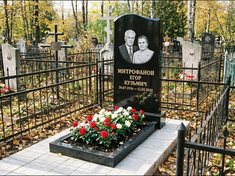 Гравировка портрета на чёрном граните — выполненная работа 17 в Ульяновске