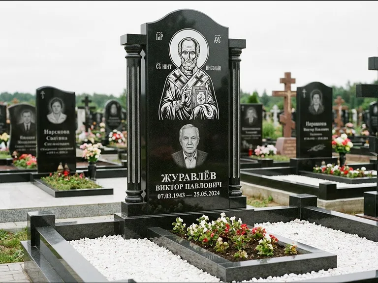 Памятник с гравировкой иконы — икона в резном киоте, работа «Верещагина» в Ульяновске