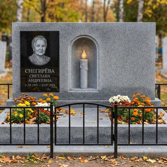 памятник свеча с портретом из серого мансуровского гранита
